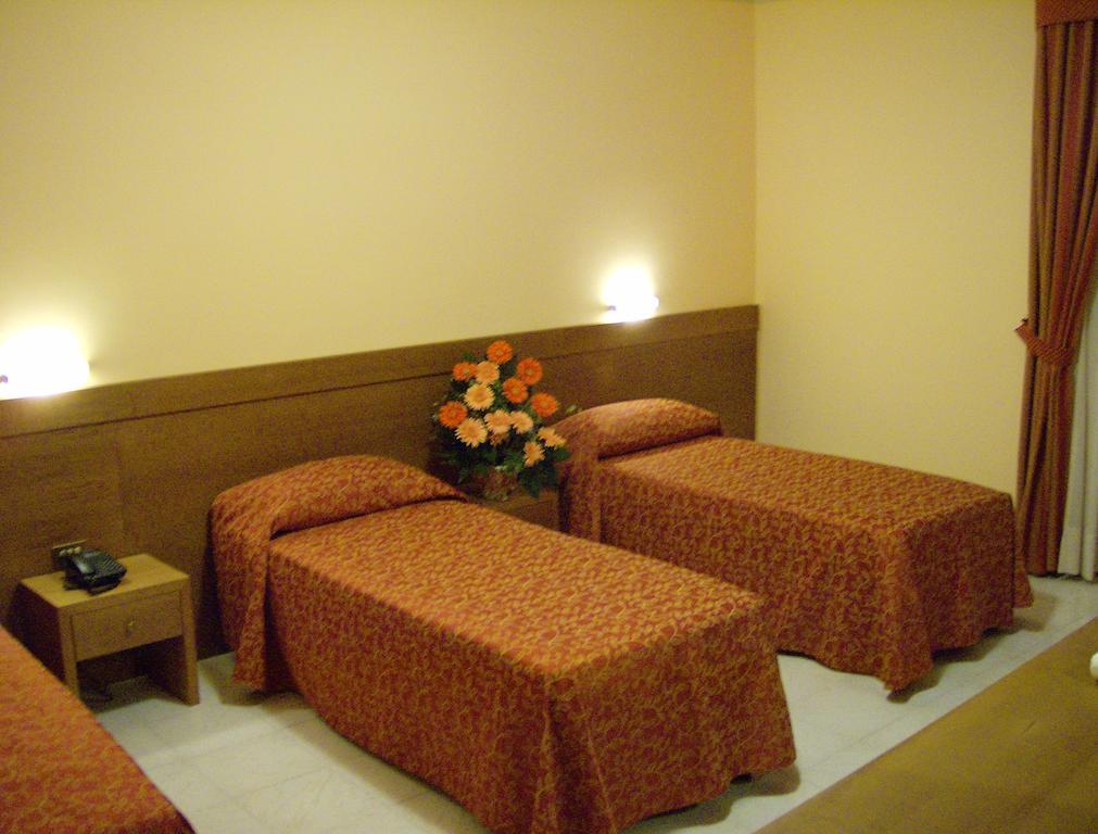 Hotel Zi Marianna Pertosa Oda fotoğraf