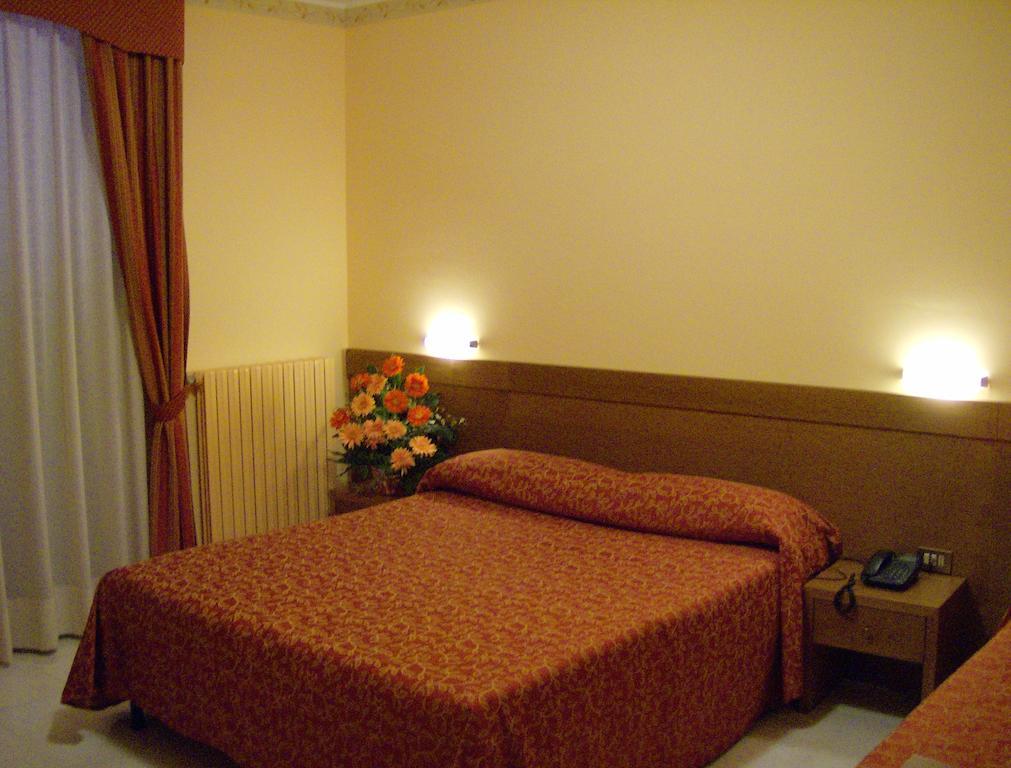 Hotel Zi Marianna Pertosa Oda fotoğraf